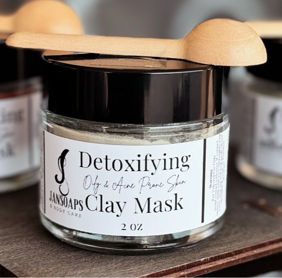 Detoxifying Clay Mask